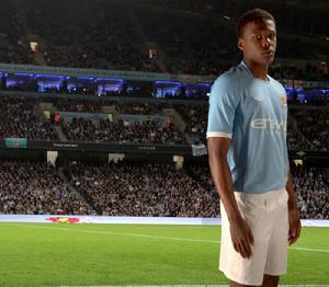 德德里克&middot;鮑亞塔