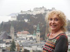 卡若琳·史尼曼 卡若琳·史尼曼