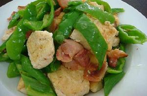 青椒豬肉炒豆腐 青椒豬肉炒豆腐