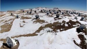 座落於智利阿塔卡瑪沙漠的阿塔卡瑪大型毫米波陣列，是世界上最大的望遠鏡。最近（2013年8月）幾天，阿塔卡瑪沙漠迎來降雪