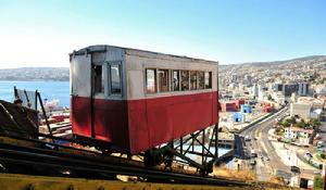 電梯[固定式升降設備]