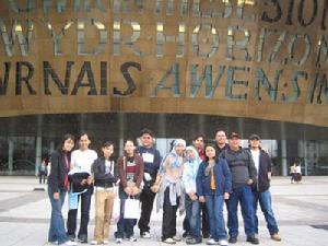 英國威爾斯大學