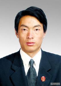 劉海龍[四川阿壩州中級人民法院案件執行處處長]