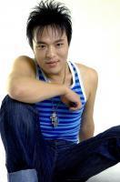 張岩[80後新銳作家]