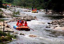 武當山峽谷漂流