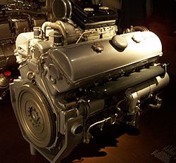 （圖）代號HL12的大排氣量V型12汽缸汽油引擎