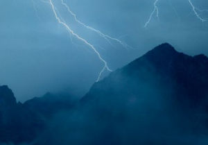 閃電是影響南非山脈形狀的主要原因之一