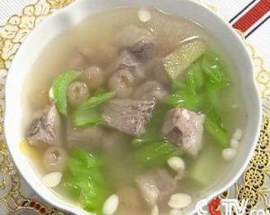 杏仁蓋菜煲排骨 杏仁蓋菜煲排骨