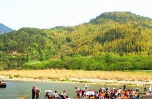 白馬潭漂流景區 白馬潭漂流景區