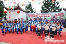 德臥鎮毛杉樹歌節