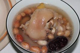 花生紅棗豬蹄湯