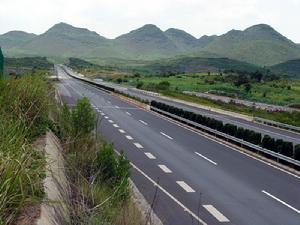 （圖）便利的交通是投資的必要條件 