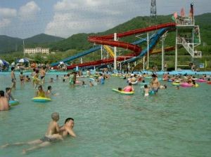 東風湖旅遊度假村 東風湖旅遊度假村