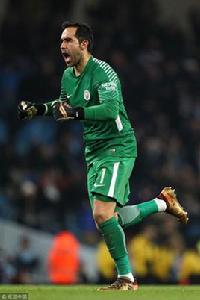 克勞迪奧·布拉沃[智利足球運動員]