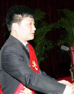 邱應龍[原福建省龍巖市體育局局長、黨組書記]