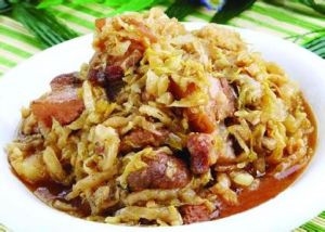 酸菜排骨 酸菜排骨