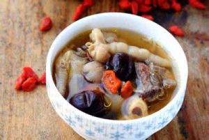 鮮山雞腳湯 鮮山雞腳湯