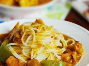 椰汁咖喱雞拌麵 椰汁咖喱雞拌麵