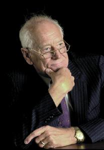 凱維&middot;博爾斯頓教授