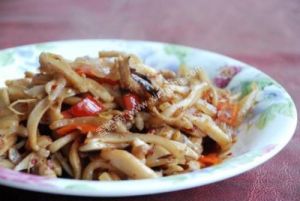 酸辣帶墨墨魚 酸辣帶墨墨魚