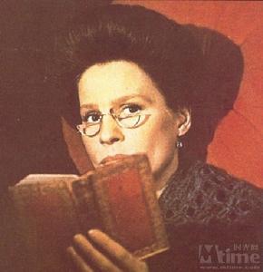 《哭泣與耳語》