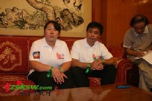 中國達人秀鴨脖夫婦