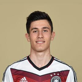 埃內斯·阿克約爾