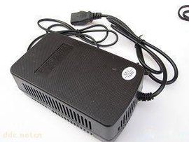 電動車充電器 電動車充電器