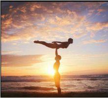 林賽&middot;米爾斯10月19日公布性感照