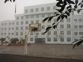 內江市東興初級中學校