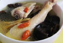 黑木耳燉雞 黑木耳燉雞