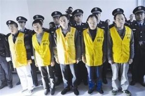 湖北少女鳳凰跳樓抗暴事件