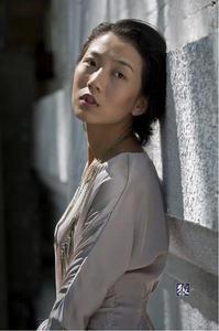 夏花明(攝影:馮若冰 模特:微微)