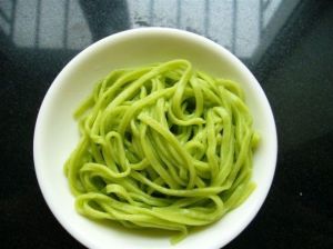 菠菜麵條 菠菜麵條