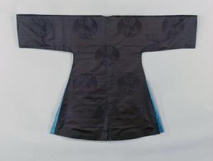 清乾隆石青色團鶴暗花綢常服褂 清乾隆石青色團鶴暗花綢常服褂