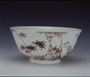 清雍正琺瑯彩墨竹圖碗