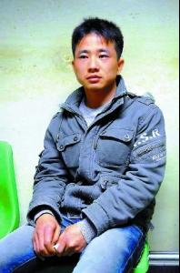 藝藝爸一言不發