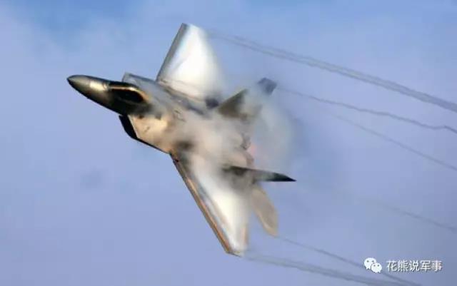 F22具備在超音速條件下完成高G動作的能力