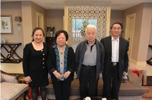 柴文達夫婦看望王漢斌(右二)、彭佩雲夫婦