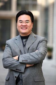 上海輕舟投資集團有限公司