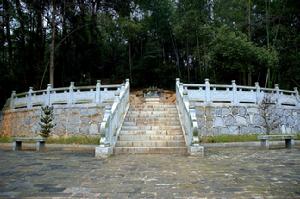 （圖）朱家祖先墓地