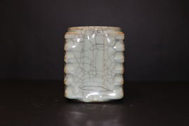 宋官窯琮式瓶 宋官窯琮式瓶