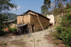 馬蜂腰村 馬蜂腰村