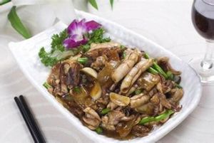 五花肉燉小魷魚 五花肉燉小魷魚