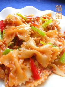 茄汁肉燥辣意面