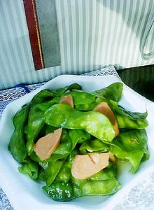 肉腸炒豬耳豆角 肉腸炒豬耳豆角