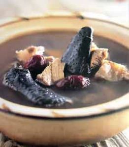 薏仁蓮子烏雞湯 薏仁蓮子烏雞湯