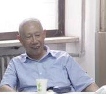 張恭慶院士在學術交流中