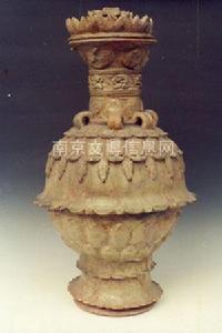 蓮花形影青瓷碗 蓮花形影青瓷碗