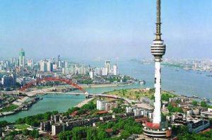 龜山電視塔 龜山電視塔